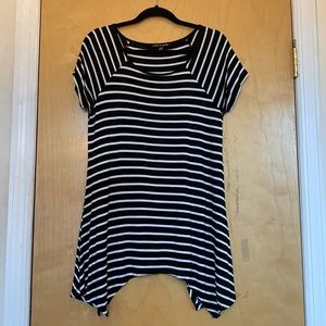Cable & Gauge Striped Asymmetrical Hem Tee